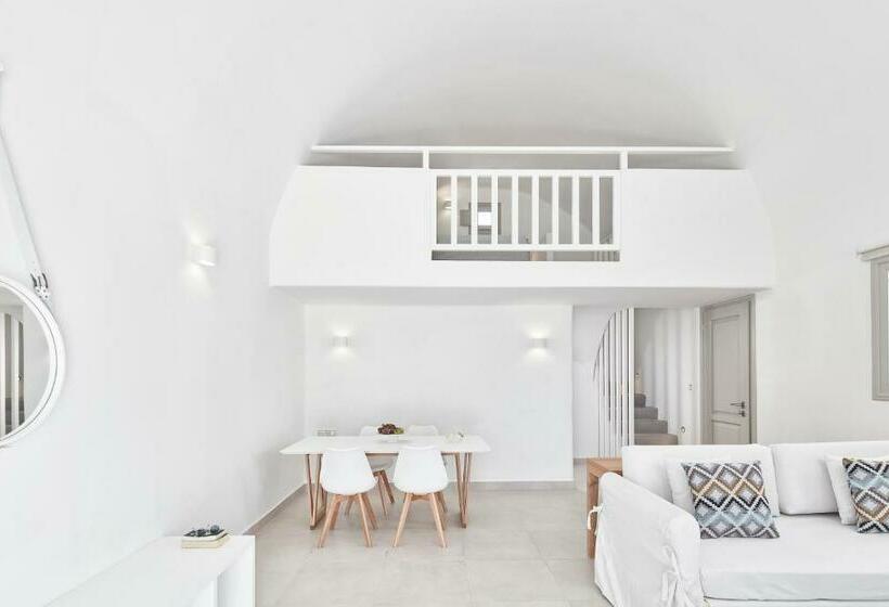 סוויטת דלוקס נוף לים, Costa Grand Resort & Spa