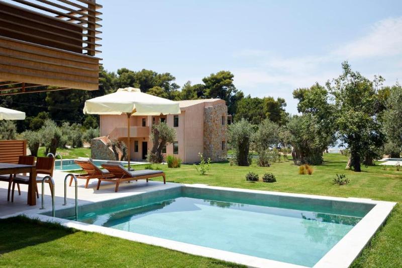 Полулюкс с Бассейном, Elivi Skiathos