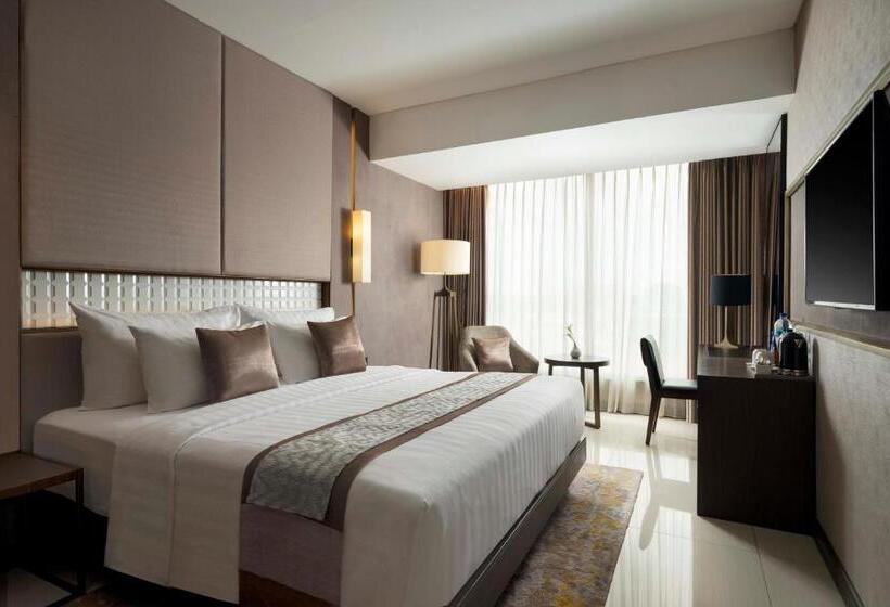 Номер Deluxe Кровать Кинг, Gramm Hotel By Ambarrukmo Formerly Grand Ambarrukmo Yogyakarta