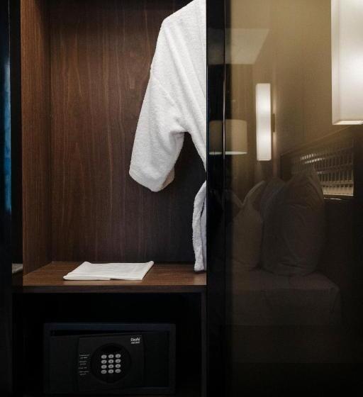 غرفة ديلوكس, Gramm Hotel By Ambarrukmo   Formerly Grand Ambarrukmo Yogyakarta