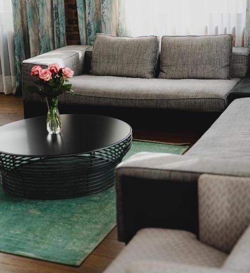 آپارتمان سوپریور 1 خوابه, Nicolaus