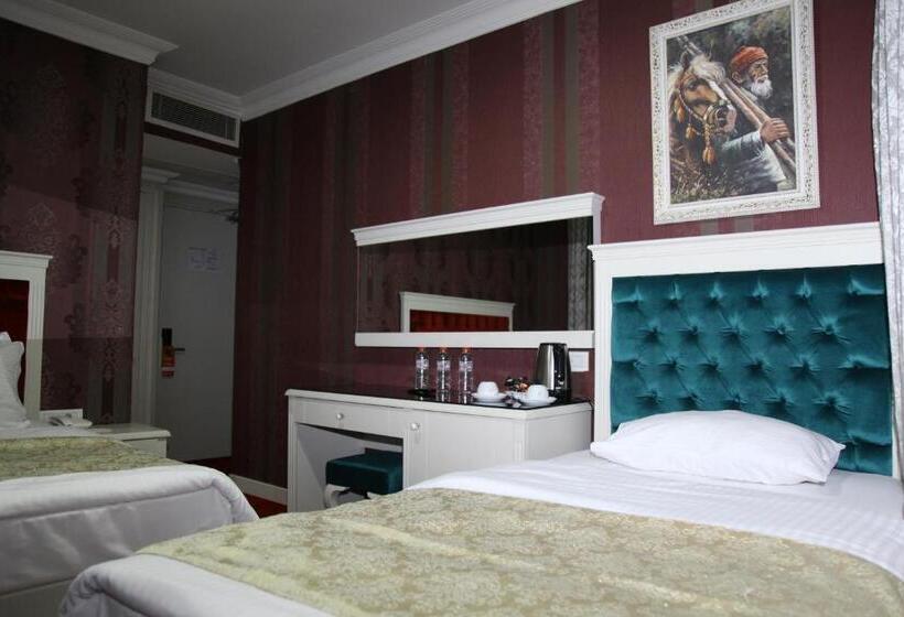 اتاق استاندارد سه نفره, Ens