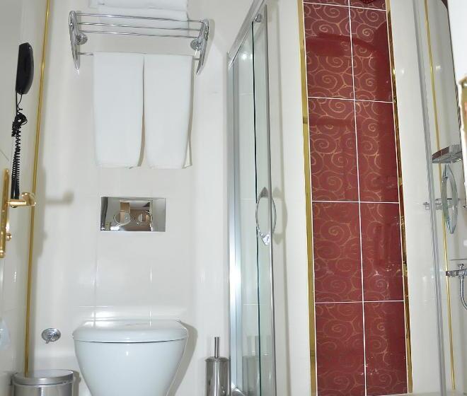 اتاق استاندارد سه نفره, Ens