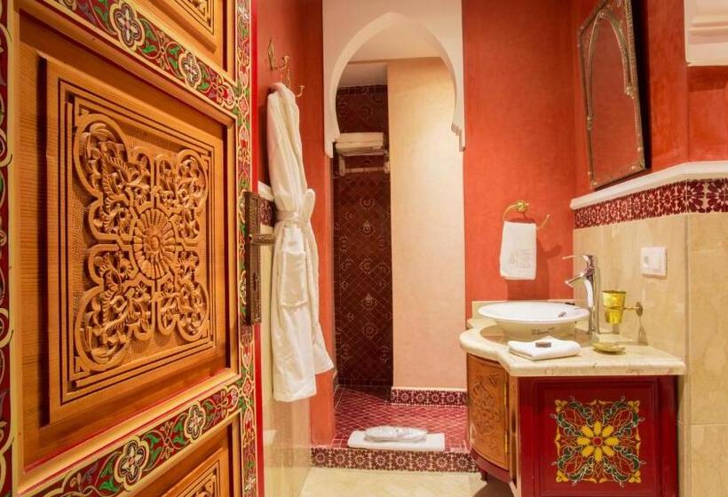 Люкс Повышенной Комфортности, Palais Zahia Hotel & Spa