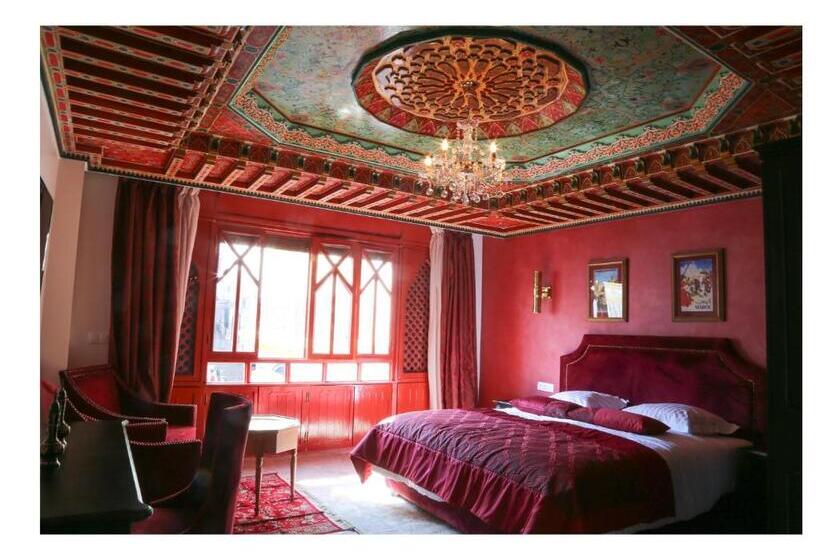 Люкс Повышенной Комфортности, Palais Zahia Hotel & Spa