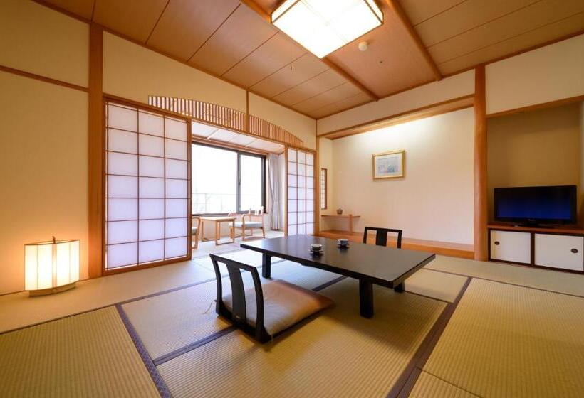 Номер Стандарт, Iizaka Onsen Surikamitei Ohtori