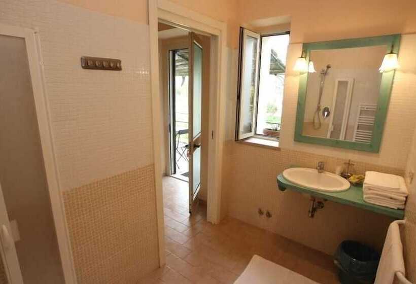 Quarto Estandar, Agriturismo Peretti