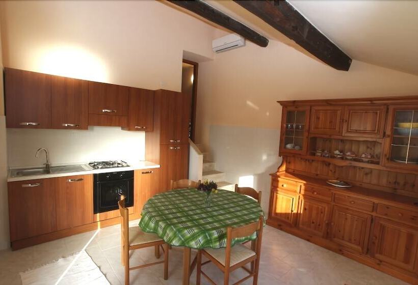 شقة غرفة واحدة, Agriturismo Peretti