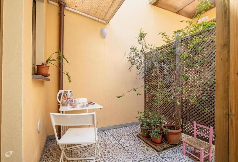 اتاق اکونومی, Casa Arsella