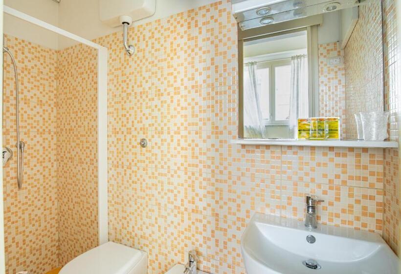 اتاق عادی, Casa Arsella