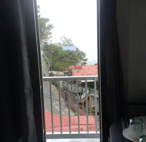 استودیو استاندارد با چشمانداز, De Hagan Transient Baguio City