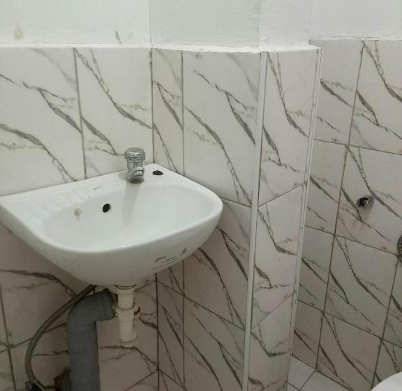 استودیو استاندارد با چشم‌انداز, De Hagan Transient Baguio City