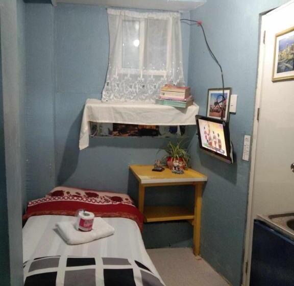 اتاق استاندارد یک نفره, De Hagan Transient Baguio City