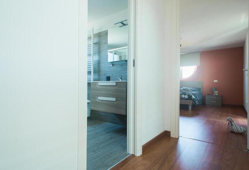 带1个卧室的带阳台的公寓, Il Crusco