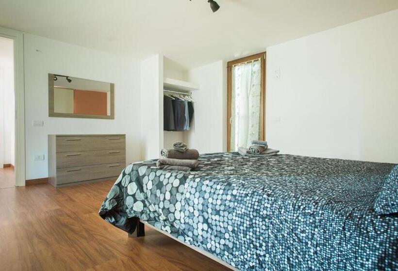 带1个卧室的带阳台的公寓, Il Crusco