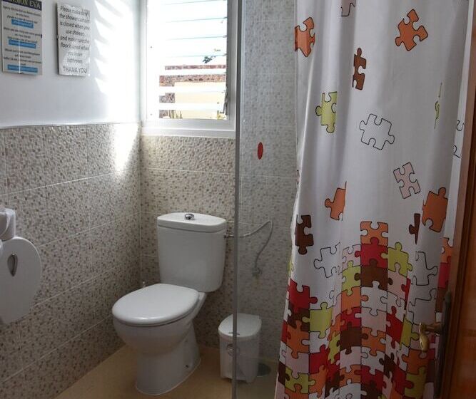 غرفة قياسية ثلاثية حمام مشترك, Pension Eva