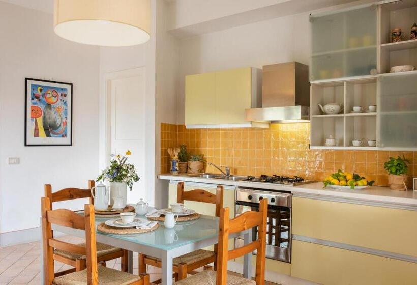 شقة غرفة واحدة, Podere Sant Alessandro