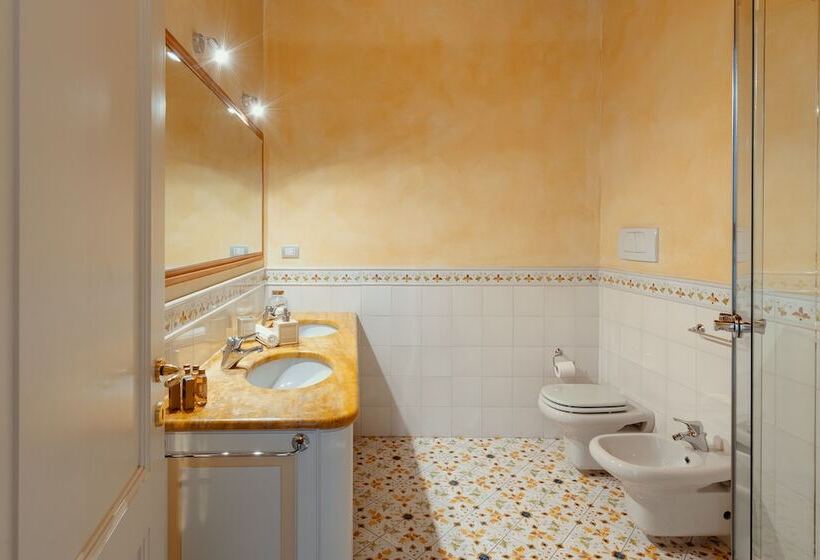 اتاق خانوادگی, Quarenghi 16