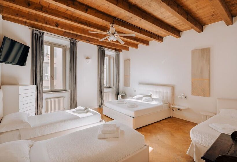 اتاق خانوادگی, Quarenghi 16