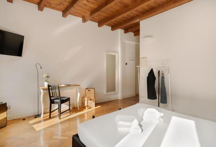 اتاق لوکس, Quarenghi 16