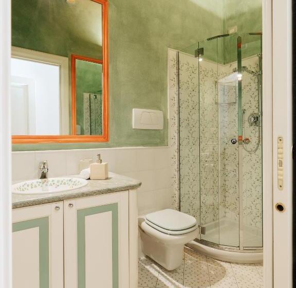 اتاق لوکس, Quarenghi 16