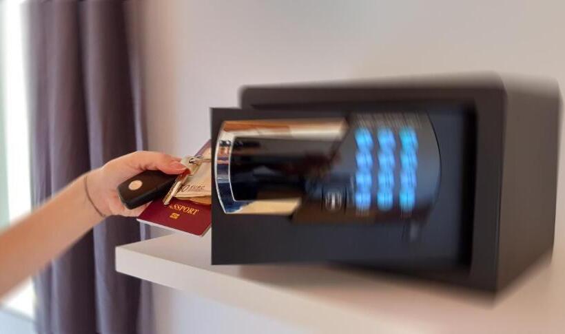 اتاق لوکس سه تخته, Quarenghi 16