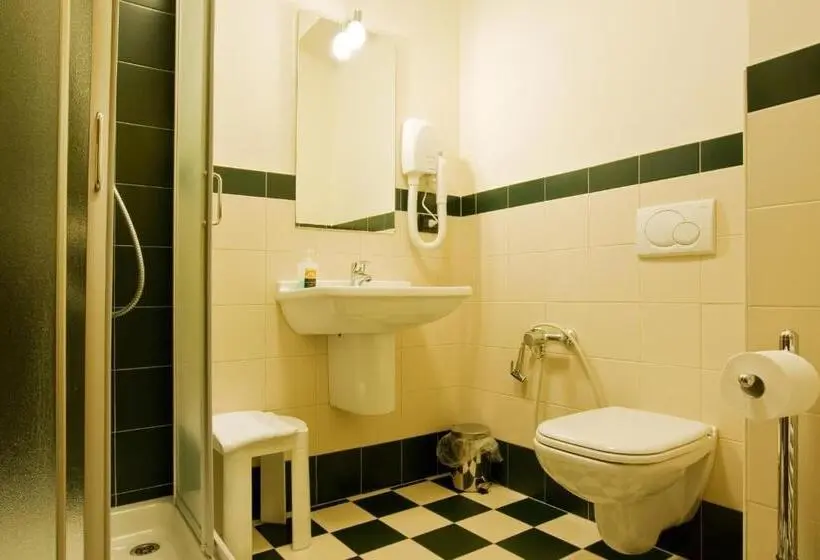اتاق استاندارد یک نفره, Relax Style House Central Rooms