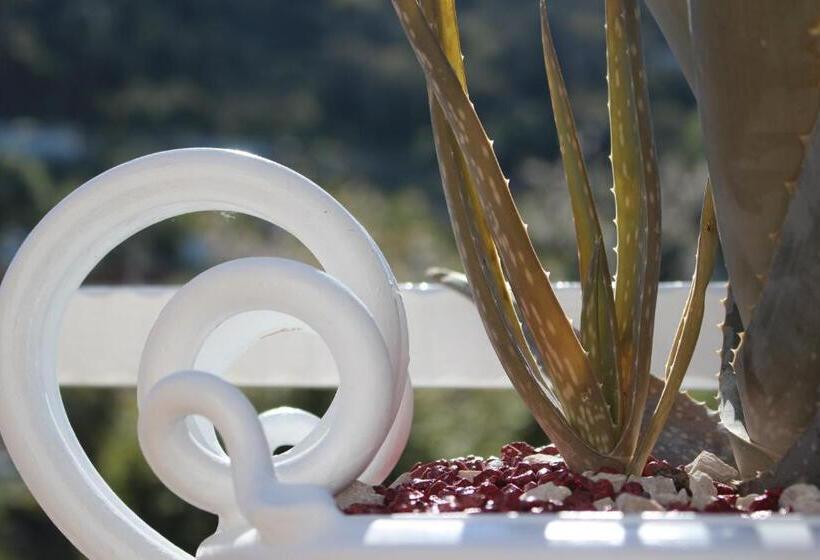 غرفة قياسية مطلة على الجبل, Villa Pollio Guest House