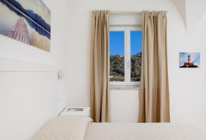 غرفة قياسية مطلة على الجبل, Villa Pollio Guest House