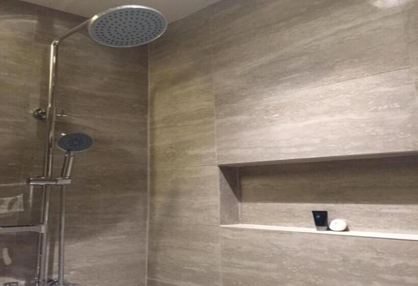 اتاق لوکس, Watergate Boutique