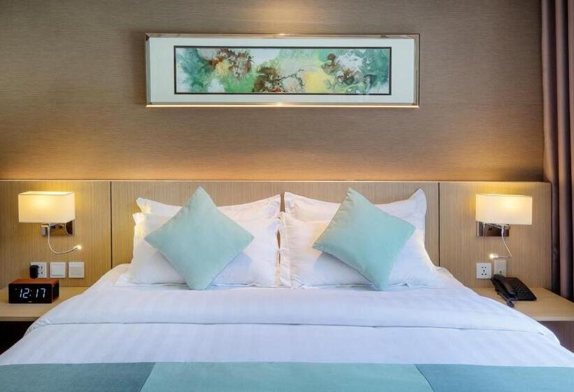 سوئیت با بالکن, Watergate Boutique