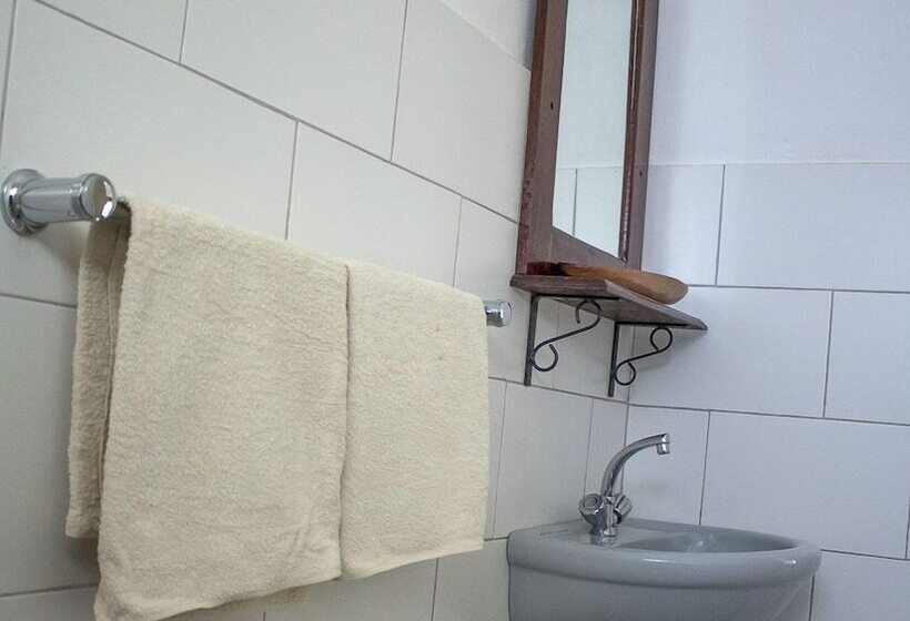 اتاق لوکس, Chanters Lodge