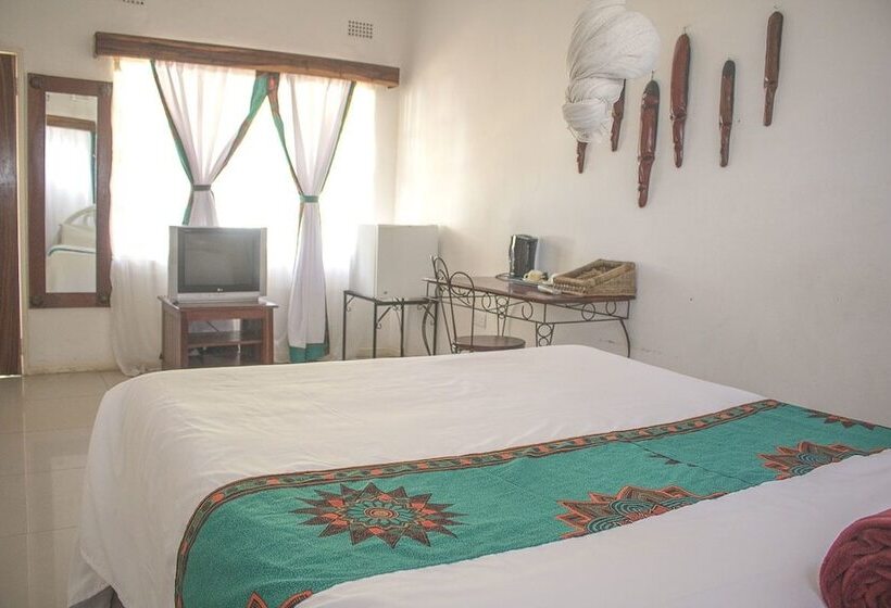 اتاق استاندارد با چشمانداز استخر, Chanters Lodge