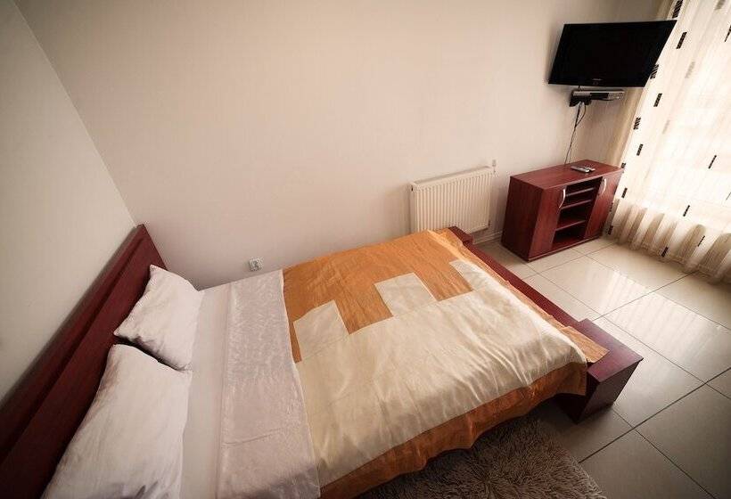 חדר מוזל מקלחת משותפת, Jam Hotel Truskavets