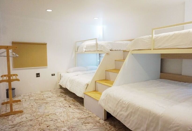 اتاق خانوادگی, Boon Street Hostel