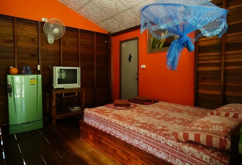 بانگلوی استاندارد, Pasai Beach Lodge