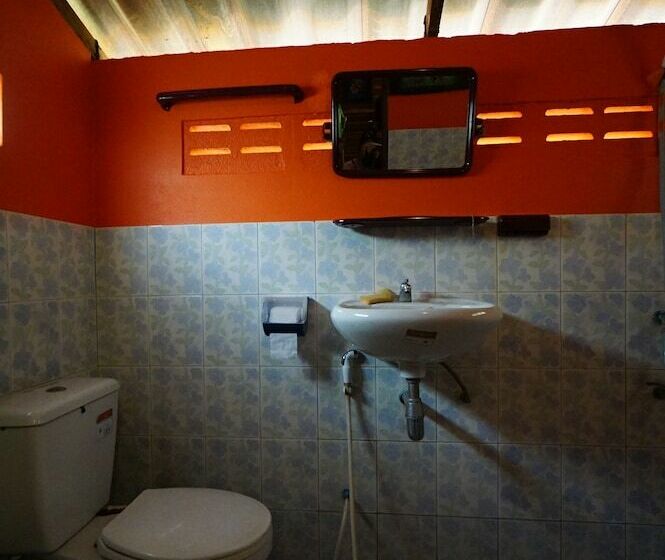 スタンダードバンガロー, Pasai Beach Lodge