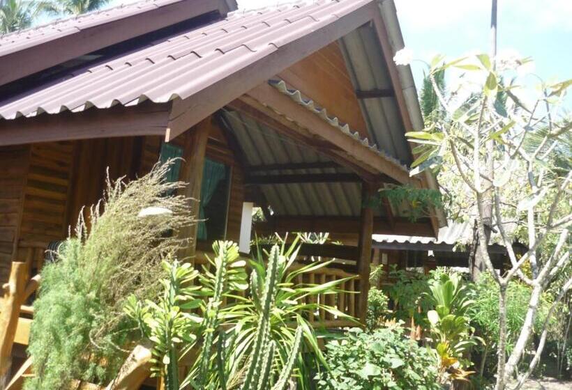 بانگلوی استاندارد, Pasai Beach Lodge