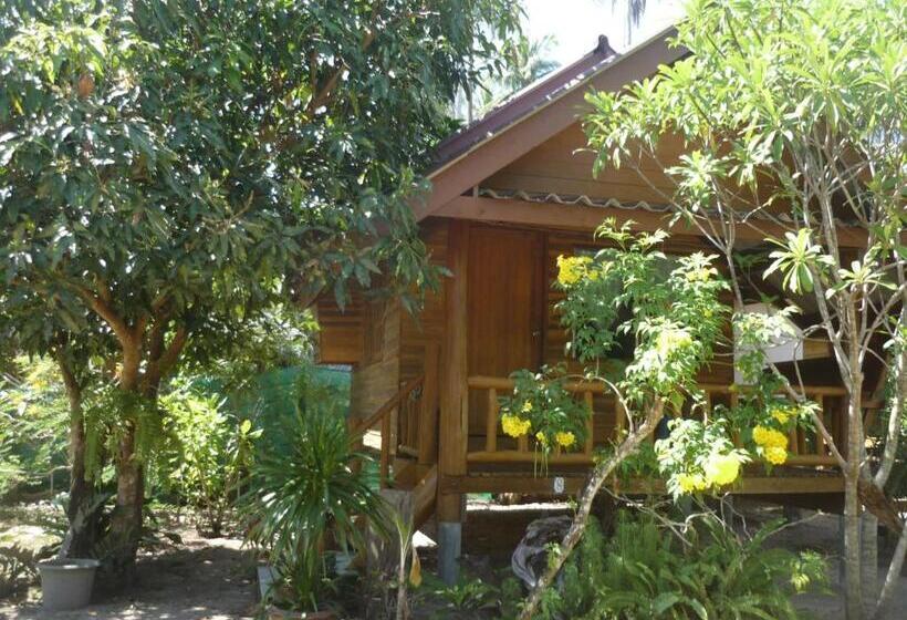 بانگلوی استاندارد, Pasai Beach Lodge