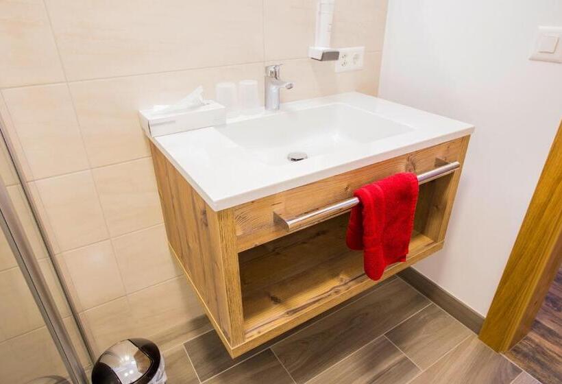 バルコニー付きスタンダードルーム, Piz Ot