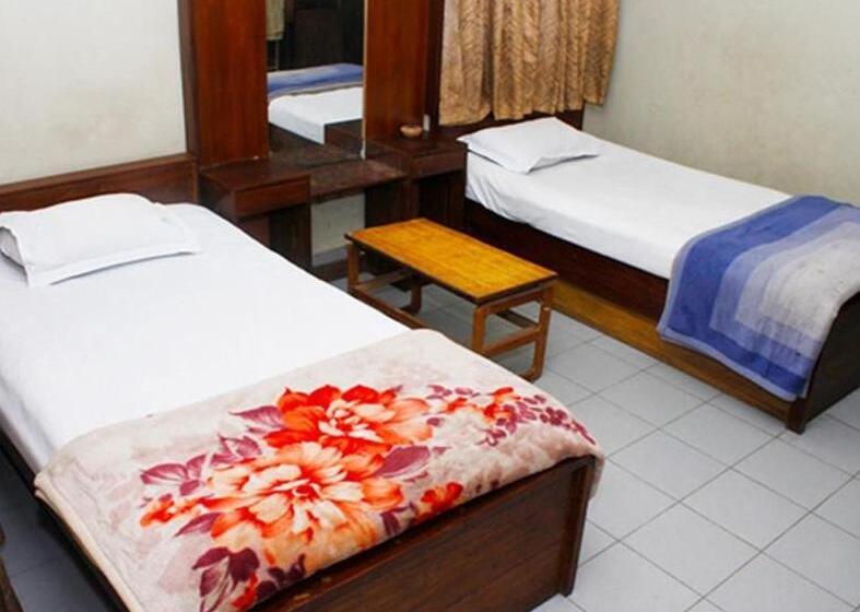 اتاق اکونومی, Sea Queen