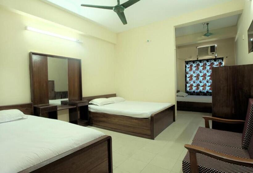 Economy Quadruple Room, Sea Queen