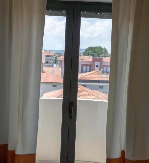 ファミリールーム, Ghibli