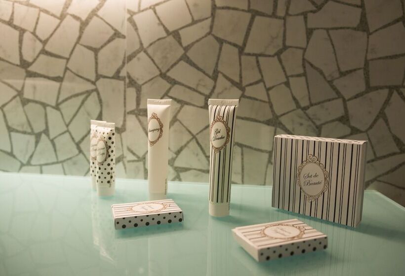 ファミリールーム, Ghibli