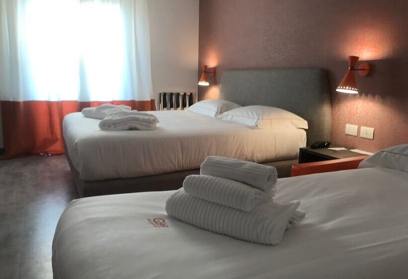 ファミリールーム, Ghibli