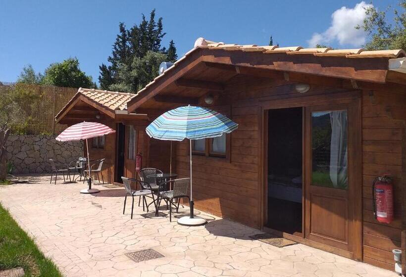 בקתה סטנדרטית, Golden Sun Villas