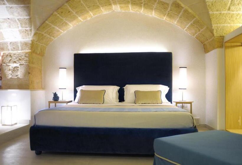 מיטת קינג בסוויטה, La Dimora Delle Fate Luxury & Spa