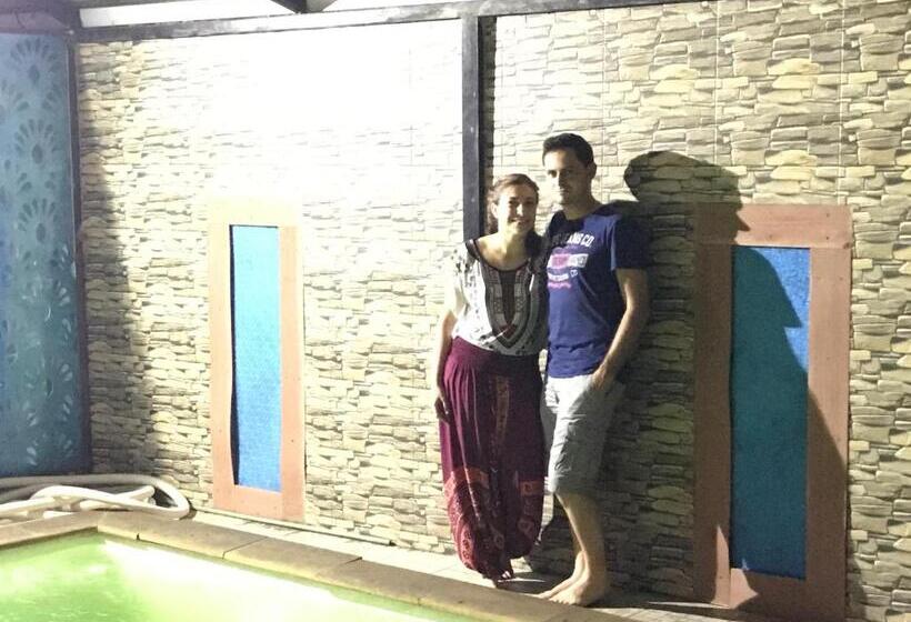 اتاق لوکس, Palm Rivera Kochi