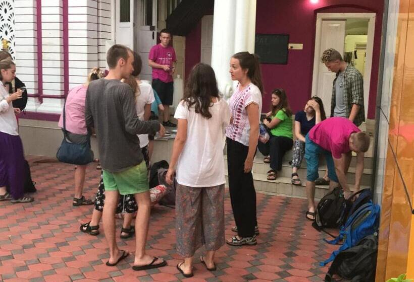 سوئیت با تخت بزرگ, Palm Rivera Kochi