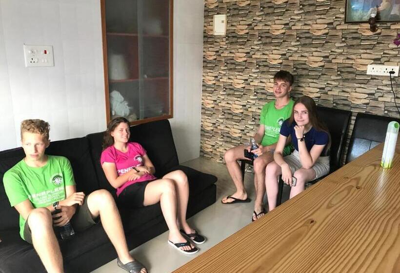 سوئیت با تخت بزرگ, Palm Rivera Kochi